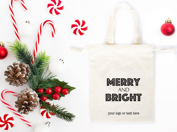 Merry and Bright Gift Bags – Custom Cotton Christmas Bags with Logo for Family or Company Gifts — logo detail | Pamusan